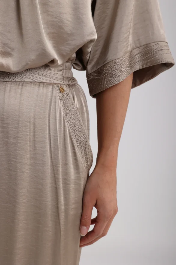 Nukus | Josephine Pants Silky Dark Sand - Afbeelding 4